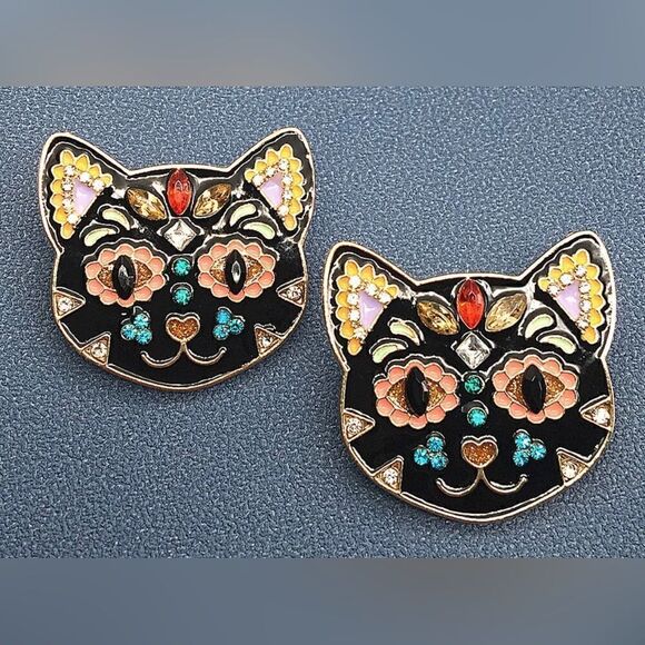 EARRINGS! Betsey Johnson Kitty Kat Rhinestone and Steel Stud Earrings BNWT - Picture 3 of 4